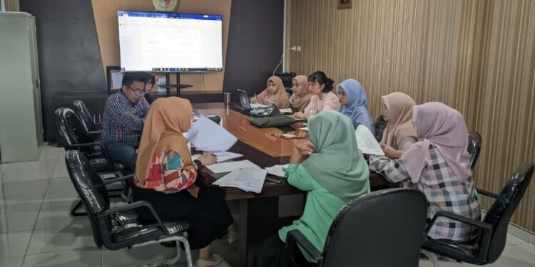 FTKES UNBITA Bedah Kurikulum Berbasis Kompetensi: Menuju Program Studi Unggul
