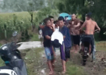 Bocah tenggelam bernama Abdurahman Pengo (12) saat ditemukan usai dikabarkan tenggelam.(istimewa)