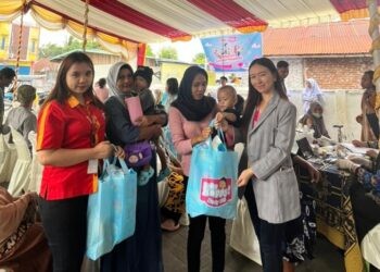 Alfamart Sahabat Posyandu yang digelar di gerai Alfamart Molosifat W, Kecamatan Kota Barat, Kota Gorontalo.