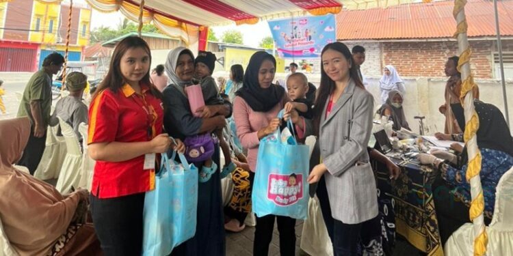 Alfamart Sahabat Posyandu yang digelar di gerai Alfamart Molosifat W, Kecamatan Kota Barat, Kota Gorontalo.