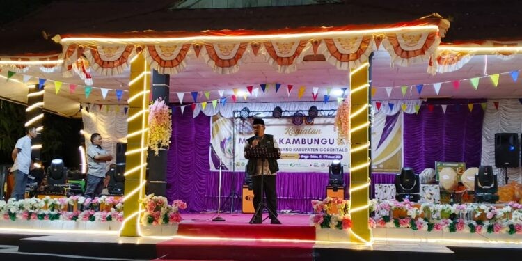 Rektor IAIN Sultan Amai Gorontalo Prof Ahmad Faisal saat menghadiri kegiatan Motabi Kambungu di Kecamatan Monano, Gorontalo Utara.