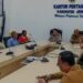 Warga Perumahan Villa Indah Tegal Besar dan Satgas Infrastruktur, BPN Jember saat mencari solusi banjir.