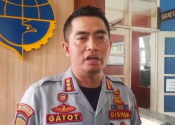 Kepala Dinas Perhitungan Jember Gatot Triyono saat diwawancarai media