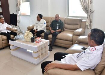 Bupati didampingi Sekda Pohuwato menerima kunjungan Deputi Kepala BI dan Kepala perum Bulog, di Kantor Bupati Pohuwato, Rabu (21/01/2026) (Prokopim Pohuwato)