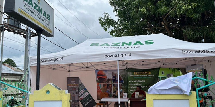 Gerai Baznas Provinsi Gorontalo melayani pembayaran zakat fitrah untuk memudahkan masyarakat menunaikan kewajiban Ramadan.