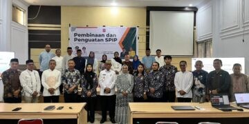 Bupati Ismet Mile saat membuka kegiatan Pembinaan dan Penguatan Sistem Pengendalian Intern Pemerintah (SPIP) kolaborasi antara Bappeda-Litbang, Inspektorat Kabupaten Bone Bolango, serta Perwakilan BPKP Provinsi Gorontalo di Aula Bappeda-Litbang Bone Bolango, Jumat (6/3/2026).