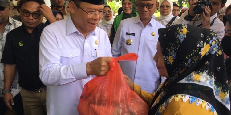 Utusan Khusus Presiden Bidang Ketahanan Pangan, Muhamad Mardiono, melakukan kunjungan kerja di Kabupaten Bone Bolango yang disambut langsung oleh Bupati Bone Bolango, Ismet Mile dan jajaran pemerintah, Selasa (10/3/2026). (Foto Indra/Gopos)