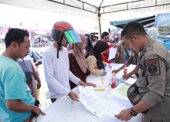 Pemkab Jember telah menerbitkan sedikitnya 1.976 dokumen kependudukan dalam layanan jemput bola, Bungaku Desaku.