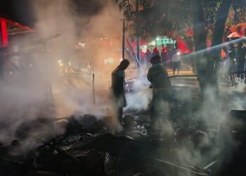 Kebakaran rumah tepat di malam takbiran di Kecamatan Patilanggio, Pohuwato, Gorontalo. (Istimewa)