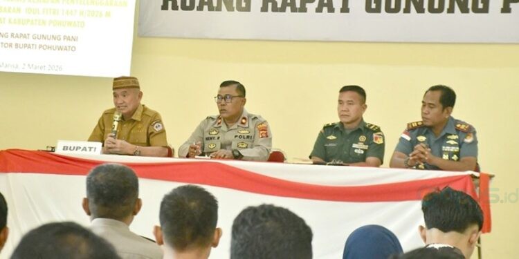 Bupati Pohuwato, Saipul Mbuinga, memimpin rapat koordinasi kesiapan arus mudik, (Iwan Karim Prokopim Pohuwato)