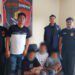 Tim Resmob Saronde, Polres Gorontalo Utara saat mengamankan ketiga terduga pelaku pencurian. (foto.istimewa)