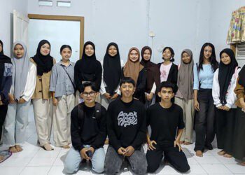 Forum Komunikasi Mahasiswa Toili (FKMT) kembali menggelar bimbingan belajar gratis bagi calon mahasiswa baru di Desa Bubea, Kecamatan Suwawa