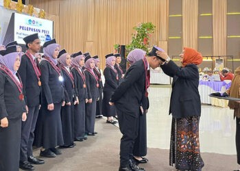 41 Mahasiswa Lulusan Fakultas Sastra dan Budaya dikukuhkan, di Sumber Ria Ballroom pada 07 April 2026