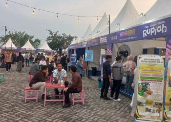 Gebyar UMKM melibatkan 235 UMKM binaan dan mitra yang bergerak di berbagai sektor, mulai dari fashion dan kerajinan, olahan pangan, kopi, hingga kuliner pada area Kampung Kuliner serta produk pangan organik dari klaster pertanian dan pondok pesantren.
