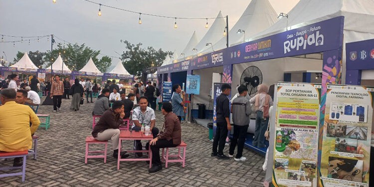 Gebyar UMKM melibatkan 235 UMKM binaan dan mitra yang bergerak di berbagai sektor, mulai dari fashion dan kerajinan, olahan pangan, kopi, hingga kuliner pada area Kampung Kuliner serta produk pangan organik dari klaster pertanian dan pondok pesantren.