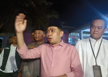 Bupati Jember Muhammad fawait usai rapat dengan OPD di Bunga Desaku