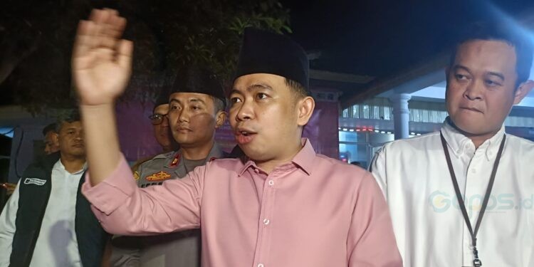 Bupati Jember Muhammad fawait usai rapat dengan OPD di Bunga Desaku