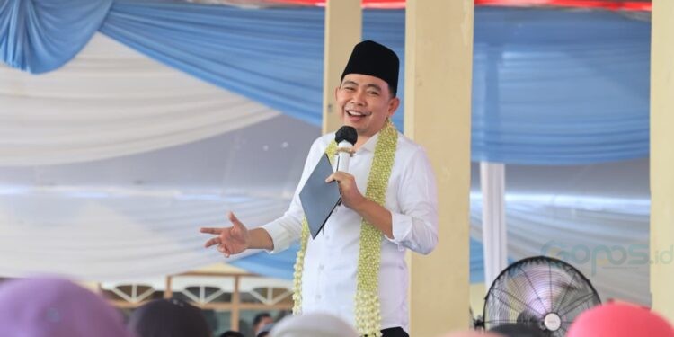 Bupati Jember Muhammad fawait saat menyampaikan pesan di Bunga Desaku