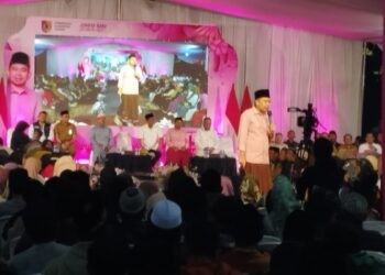 Bupati Jember Muhammad fawait menyampa masyarakat