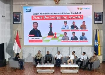 Bupati Jember Muhammad fawait saat menjadi menjadi narasumber