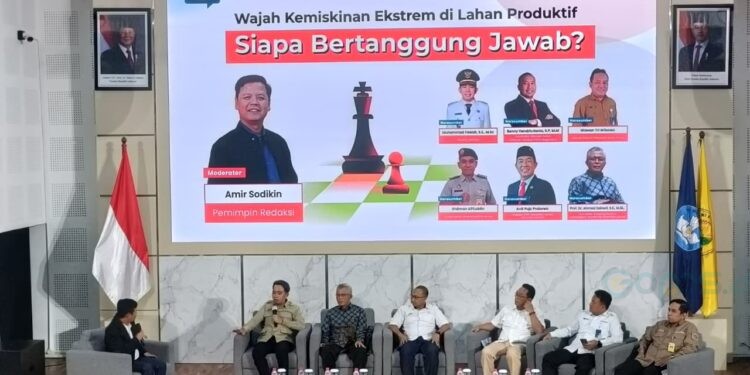 Bupati Jember Muhammad fawait saat menjadi menjadi narasumber