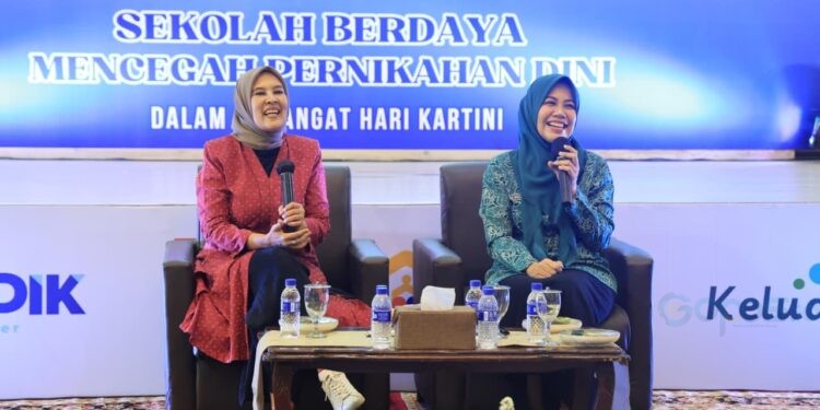 Ketua TP PKK Jember, Neng Ghyta Eka Puspita saat talkshow