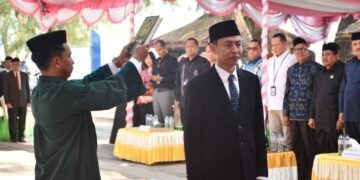 Prof Dr Nurdin saat di lantik sekda Boalemo, (Prokopim Boalemo)