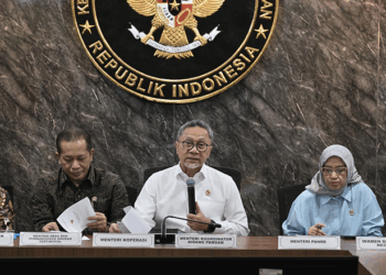 Menteri Koordinator Bidang Pangan, Zulkifli Hasan, menyampaikan informasi rekrutmen 30.000 manajer Koperasi Desa/Kelurahan Merah Putih melalui panitia seleksi nasional.(dok Kemenko Pangan)