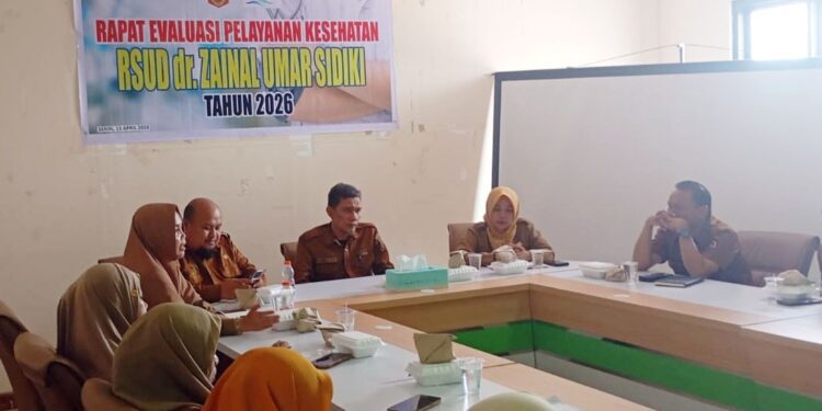 RSUD dr. Zainal Umar Sidiki melalui rapat evaluasi internal yang melibatkan seluruh unsur pelayanan medis dan manajemen. (foto.istimewa)