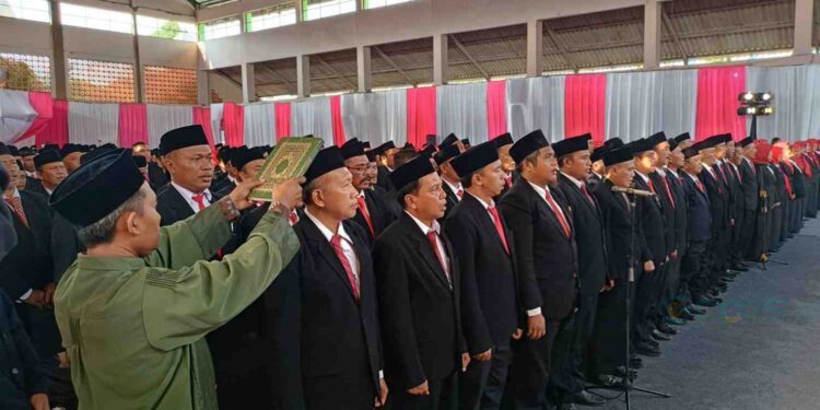 Ratusan kepala sekolah di Lantik bupati Jember Muhammad fawait (23/5/2026).