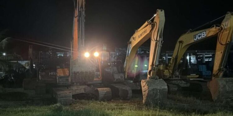 Polres Pohuwato mengamankan tiga unit excavator di Peti Bulangita, Sabtu (23/05/2026) (Yusuf/Gopos)