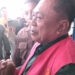 Mantan aleg DPRD Kabupaten Gorontalo, Hendra Abdul, dibawa petugas Kejaksaan Negeri Kabupaten Gorontalo menuju ke Rumah Tahanan (Rutan), Senin (4/5/2026)