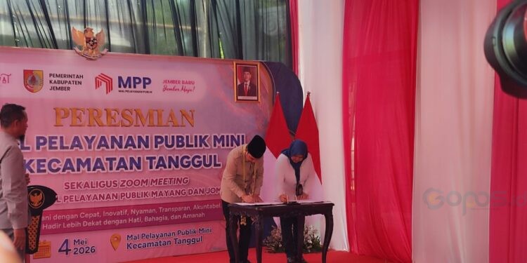 Bupati Jember Muhammad fawait saat meresmikan MPP di Kecamatan Tanggul Kabupaten Jember