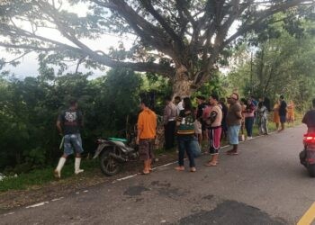 Salah satu korban kecelakaan di jalan Trans Sulawesi saat berada di Puskesmas Lemito, Selasa (05/05/2026) (Istimewa)