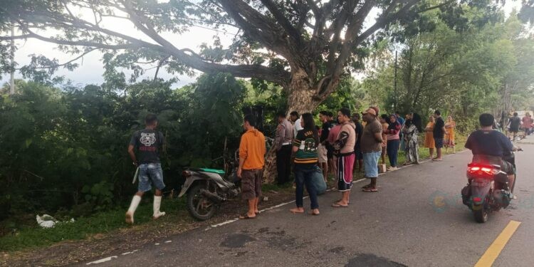 Salah satu korban kecelakaan di jalan Trans Sulawesi saat berada di Puskesmas Lemito, Selasa (05/05/2026) (Istimewa)
