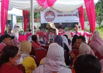 Peserta lomba menyanyi se-kabupaten Jember