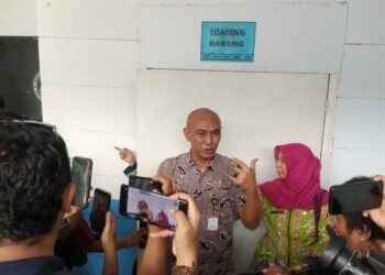 Pj. Sekda Jember Achamd Fauzi sidak MBG yang diduga keracunan