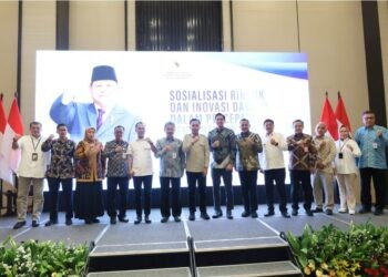 Wakil Kepala BP Taskin, Iwan Sumule, dalam kegiatan Sosialisasi Rencana Induk (Rinduk) dan Inovasi Daerah dalam Percepatan Pengentasan Kemiskinan di Gedung BP Taskin Jakarta