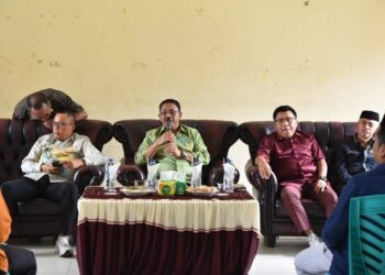 Bupati Boalemo, Rum Pagau, didampingi Wakil Bupati bersama ketua DPRD membahas sekolah rakyat, Kamis (21/05/2026) (Prokopim Boalemo)
