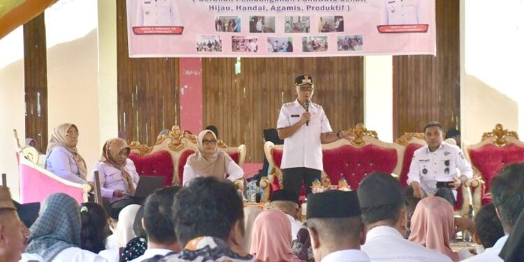 Wakil Bupati Pohuwato, Iwan Adam, memberikan sambutan klinik ITDA di Kecamatan Wanggarasi, Rabu (20/05/2026) (Razak Prokopim Pohuwato)