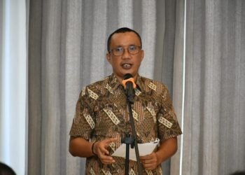 Wakil Bupati Boalemo, Lahmuddin Hambali, memberikan sambutan pembinaan dan penataan sarana, dan prasarana pelayanan kesehatan, Jum'at (22/05/2026) (Prokopim Boalemo)