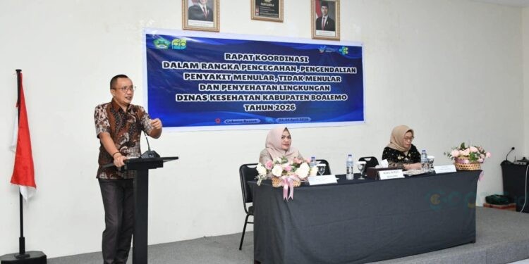 Wakil Bupati Boalemo, Lahmuddin Hambali, memberikan sambutan rakor pencegahan dan pengendalian penyakit. (Foto: Prokopim Boalemo)