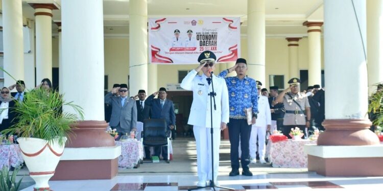 Bupati Pohuwato, Saipul Mbuinga, memimpkn upacara peringatan Hari Otonomi Daerah (Otda) ke-XXX Tahun 2026, (Prokopim Pohuwato)