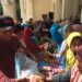 Ratusan warga memadati BPU Tapa, Kamis (21/5/2026), sejak pagi hari. Mereka berburu kebutuhan pokok dengan harga terjangkau dalam Gerakan Pangan Murah (GPM) yang digelar Pemerintah Kabupaten Bone Bolango jelang Hari Raya Iduladha. (Foto Indra/Gopos)