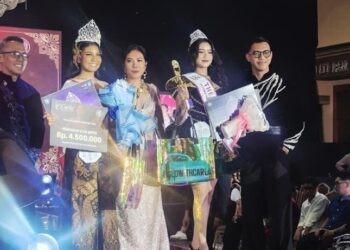 Sireen Janiyra Raisya Pramono saat menerima penghargaan di ajang Pesona Batik Nusantara