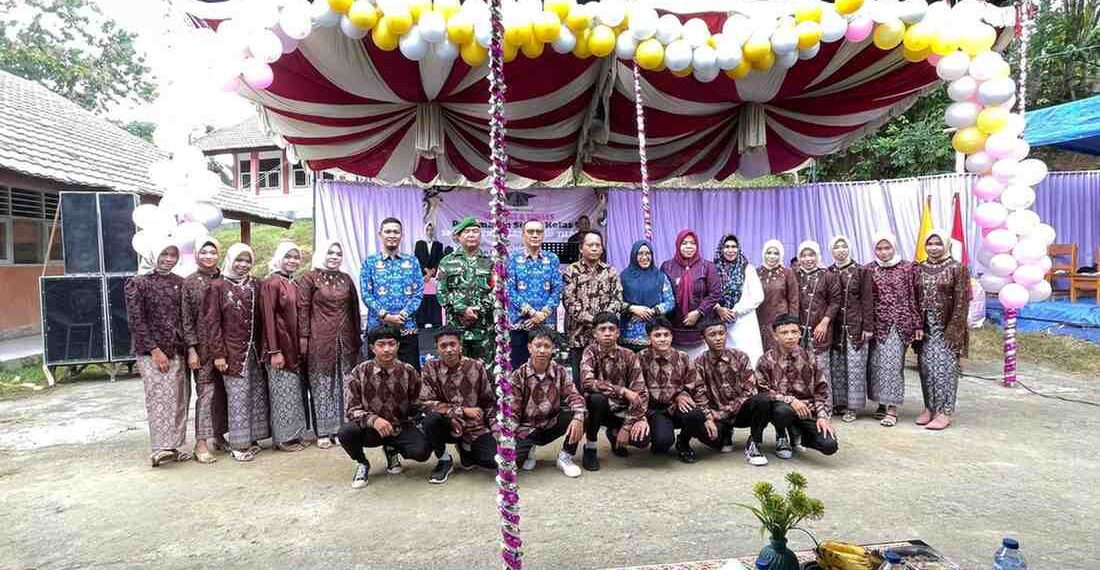 Wakil Bupati Boalemo, Lahmuddin Hambali, usai menghadiri penamatan SMPN 5 Satap Tilamuta, Rabu (17/06/2026) (Istimewa)