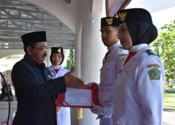 Bupati Boalemo, Rum Pagau, saat memimpin hari Pancasila, Senin (01/06/2026) (Prokopim Boalemo)