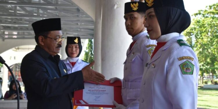 Bupati Boalemo, Rum Pagau, saat memimpin hari Pancasila, Senin (01/06/2026) (Prokopim Boalemo)