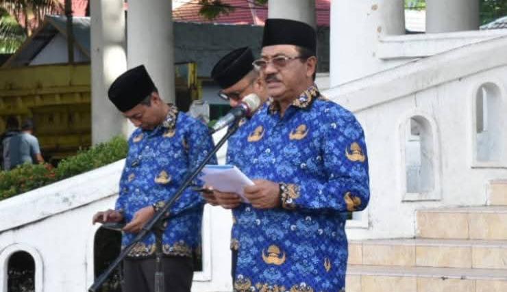Bupati Boalemo, Rum Pagau, memimpin apel Korpri, Rabu (17/06/2026) (Prokopim Boalemo)