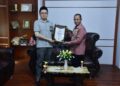 Kepala Dinas Pendidikan Pohuwato, Arman Mohammad, menerima penghargaan Nasional kepatuhan pajak ASN, Kamis (18/06/2026) (Iwan Karim Prokopim Pohuwato)